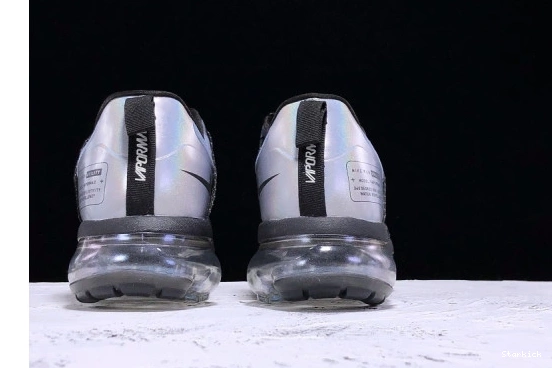 AQ8810-400 UTILITY VAPORMAX RUN BLUE DUSK AIR 0329